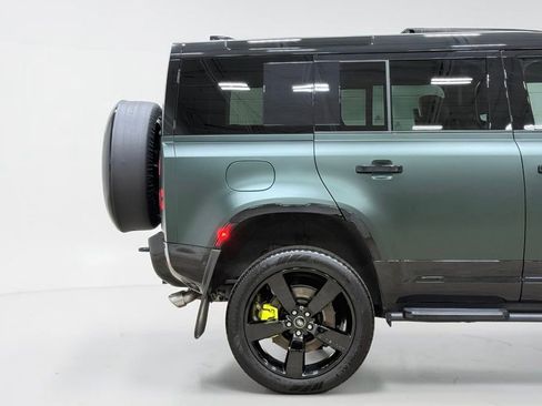 Used 2025 Land Rover Defender 110 X-Dynamic SE AWD/4WD image 16