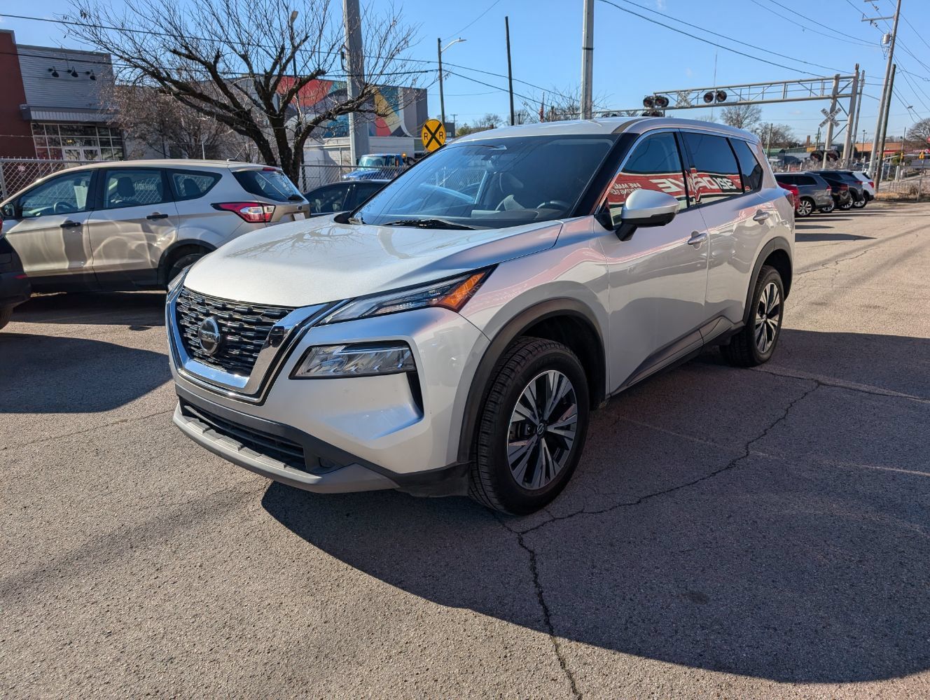 Used 2021 Nissan Rogue SV FWD image 1