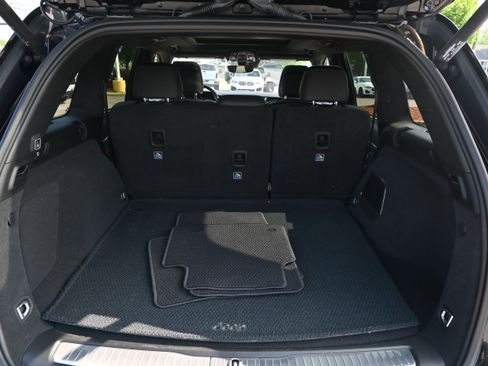 Used 2023 Jeep Grand Cherokee Summit AWD/4WD image 36