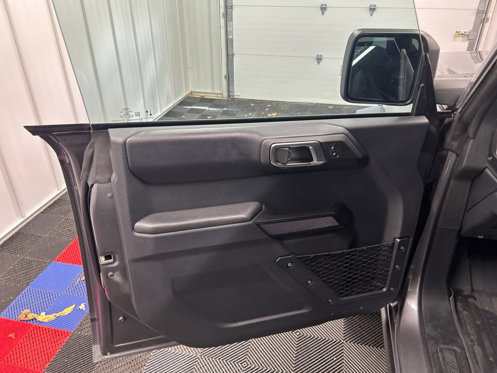Used 2025 Ford Bronco Badlands AWD/4WD image 9
