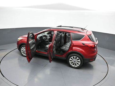Used 2019 Ford Escape SEL AWD/4WD image 45