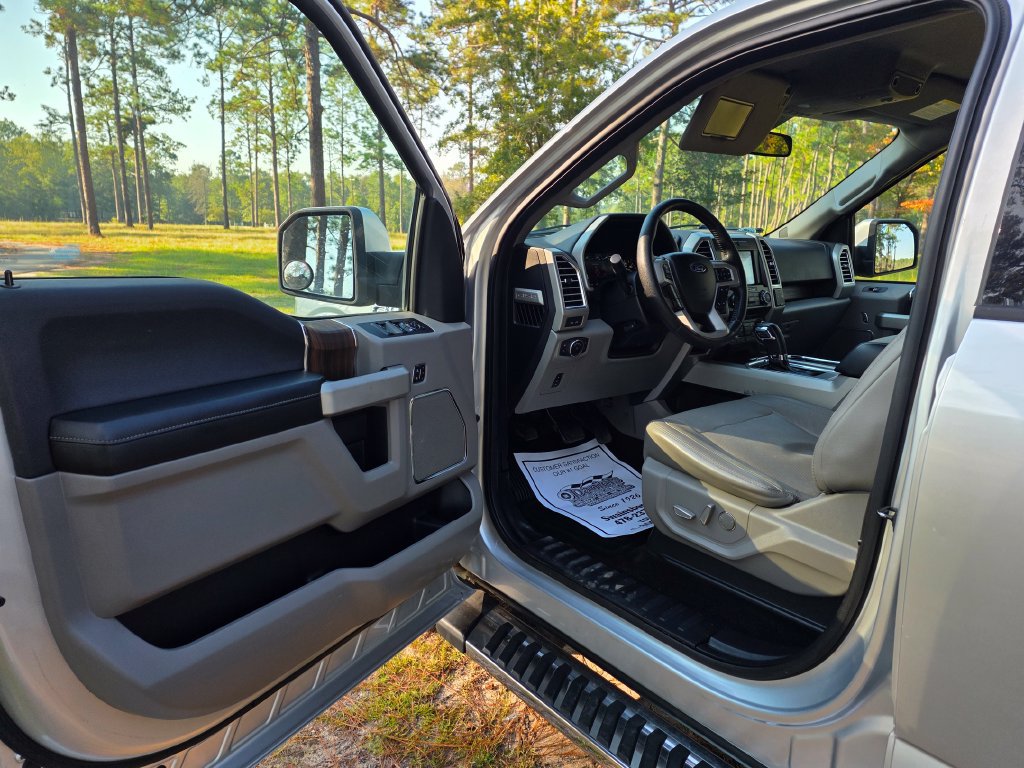 Used 2016 Ford F150 Lariat w/ Equipment Group 501A Mid RWD image 11