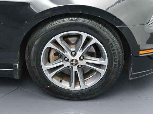 Used 2014 Ford Mustang Premium w/ Comfort Package image 29