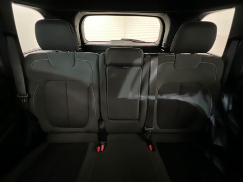 Used 2025 Jeep Grand Cherokee Laredo X w/ Luxury Tech Group I AWD/4WD image 25