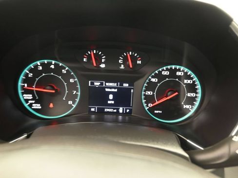 Used 2023 Chevrolet Equinox LS FWD image 12