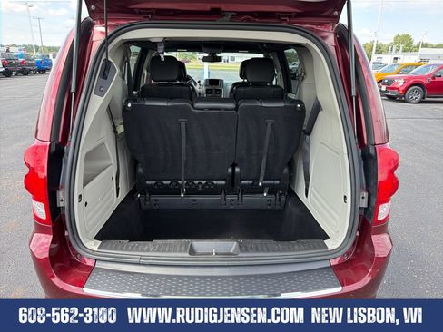 Used 2020 Dodge Grand Caravan SXT FWD image 21