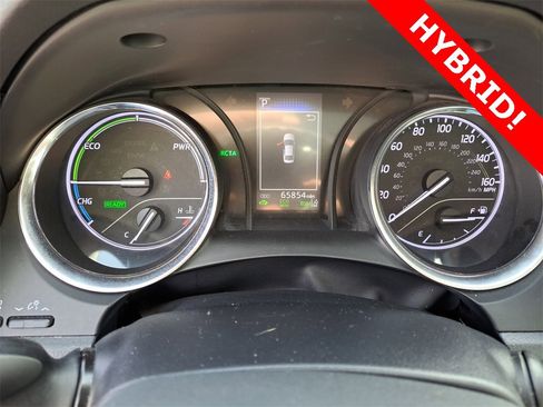 Used 2019 Toyota Camry LE image 9