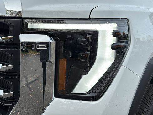 New 2026 GMC Sierra 2500 SLE image 5