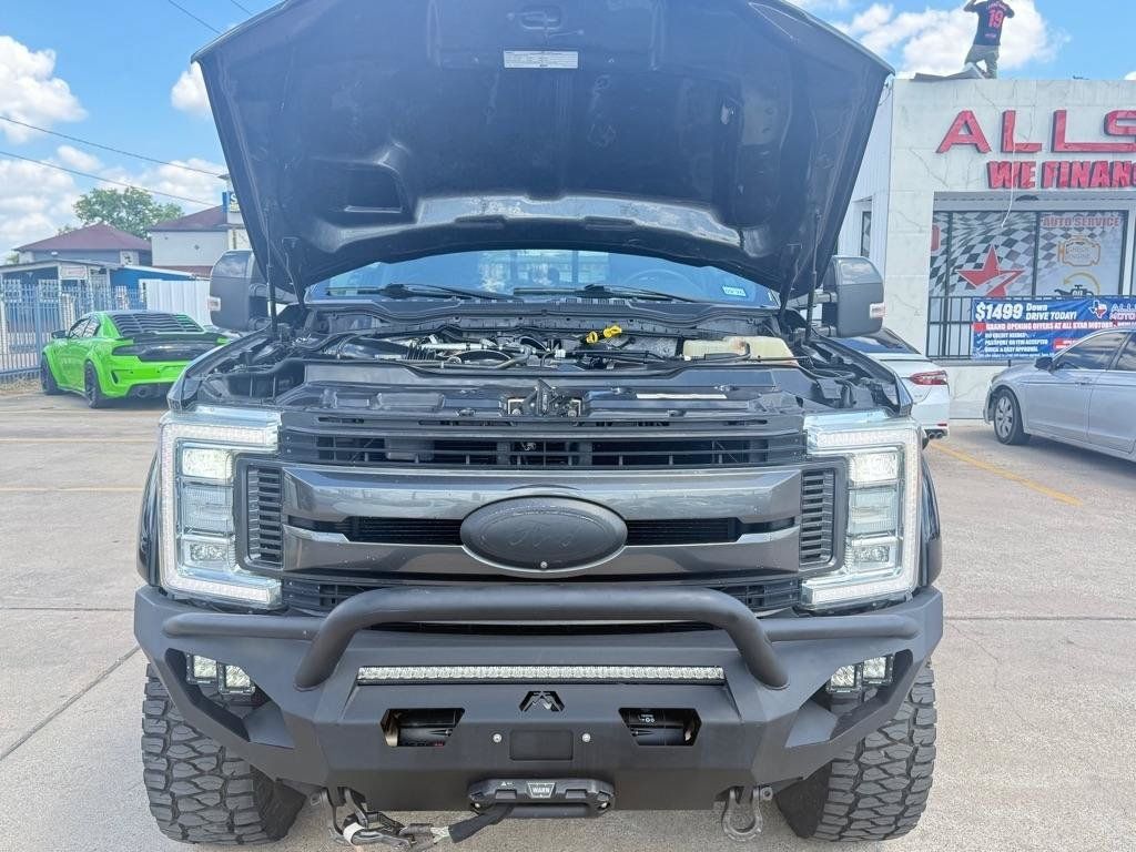 Used 2018 Ford F250 Lariat w/ Lariat Ultimate Package AWD/4WD image 10