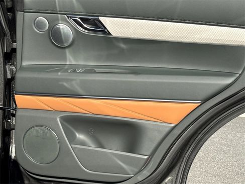 New 2026 Genesis GV80 2.5T Prestige image 16