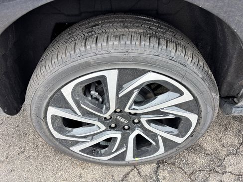New 2026 Lincoln Navigator Black Label AWD/4WD image 10