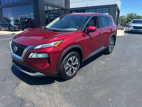 Used 2021 Nissan Rogue SV FWD image 3