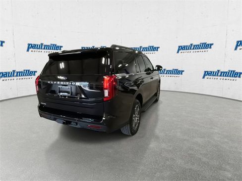 New 2025 Ford Expedition Active image 10