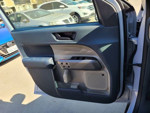 New 2026 Ford Maverick Lariat w/ 4K Tow Package image 37