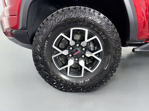 Used 2024 GMC Canyon AT4X AWD/4WD image 30