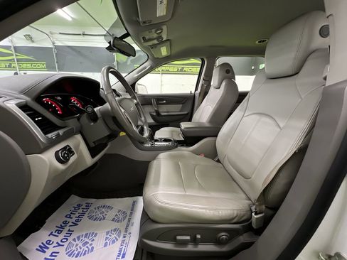 Used 2017 GMC Acadia Limited SLT image 18