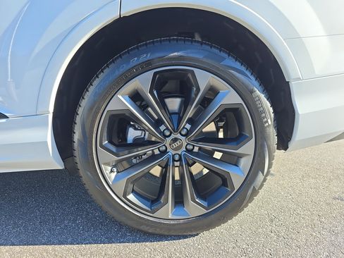 New 2026 Audi Q7 Premium Plus image 32