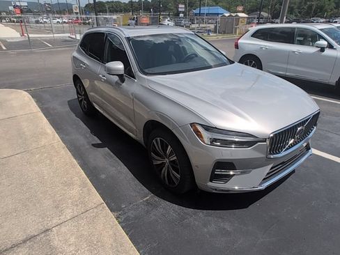Used 2023 Volvo XC60 B5 Plus w/ Protection Package Premier FWD image 4