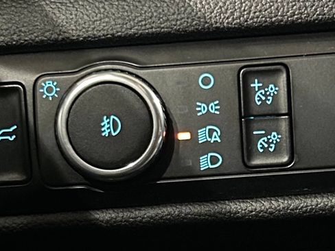 Used 2023 Ford Explorer XLT w/ Equipment Group 202A AWD/4WD image 76
