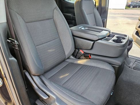 Used 2022 Chevrolet Silverado 1500 Custom image 26