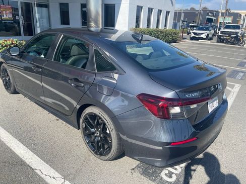 Used 2025 Honda Civic Sport image 4