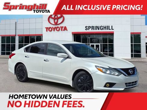 Used 2016 Nissan Altima 2.5 S w/ Power Driver Seat Package FWD image 1