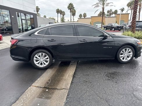 Used 2020 Chevrolet Malibu LT image 32