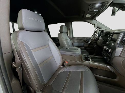 Used 2022 GMC Sierra 3500 Denali w/ Technology Package AWD/4WD image 30