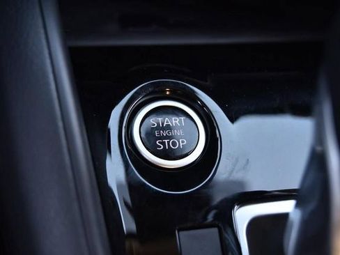 New 2025 Nissan Versa SR w/ Trunk Package image 16