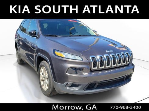 Used 2018 Jeep Cherokee Latitude Plus image 1