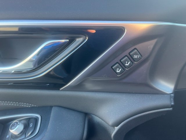 Used 2024 Subaru Outback Touring AWD/4WD image 14