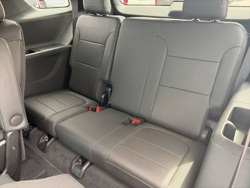 Used 2023 Chevrolet Traverse Premier w/ Redline Edition AWD/4WD image 15