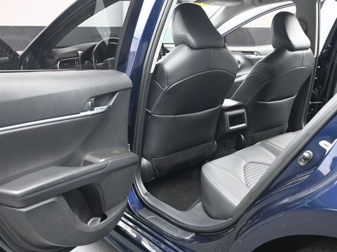 Used 2022 Toyota Camry SE FWD image 17