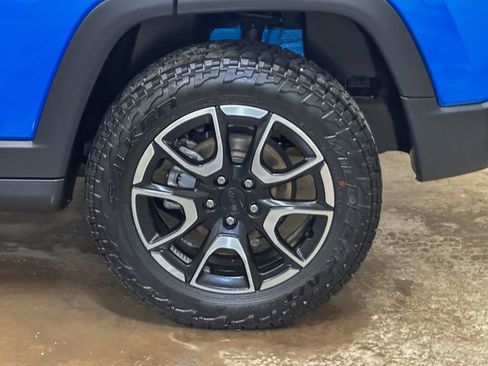 Certified 2024 Jeep Compass Trailhawk AWD/4WD image 54
