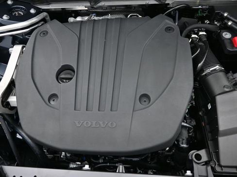 New 2026 Volvo XC60 B5 Core w/ Climate Package image 35