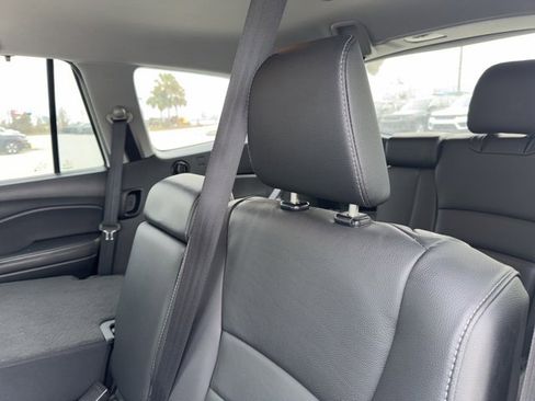 Used 2021 Honda Pilot Touring image 5