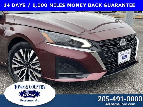 Used 2024 Nissan Altima 2.5 SV image 9