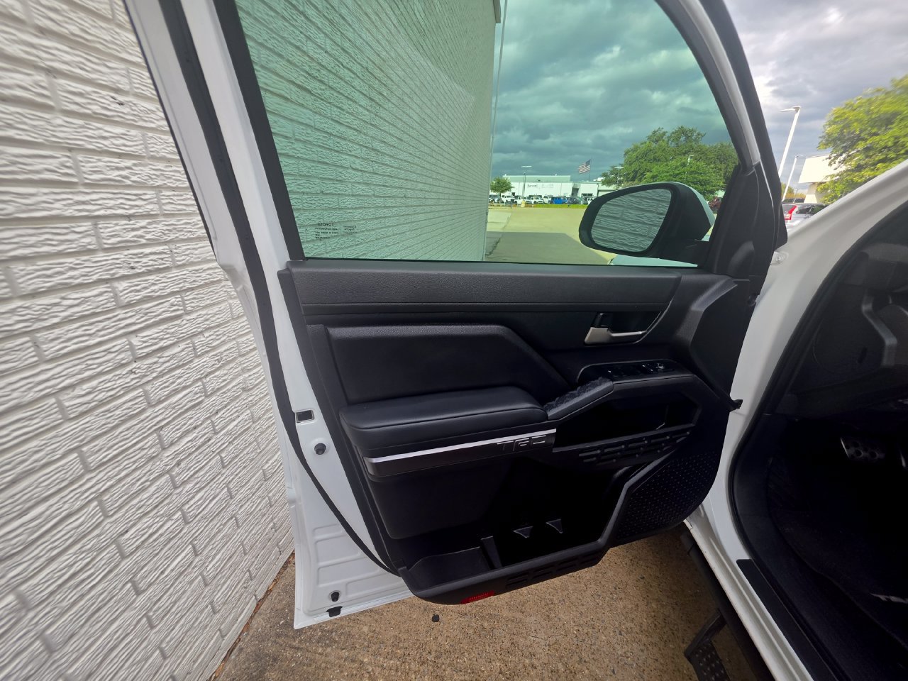 Used 2024 Toyota Tacoma TRD Sport AWD/4WD image 12