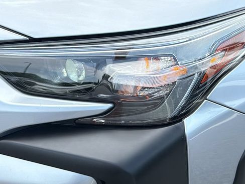 Used 2025 Subaru Outback Limited AWD/4WD image 7