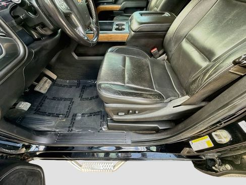 Used 2018 Chevrolet Silverado 2500 LTZ w/ LTZ Plus Package AWD/4WD image 19