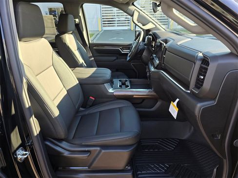 New 2026 Chevrolet Silverado 2500 LT image 12