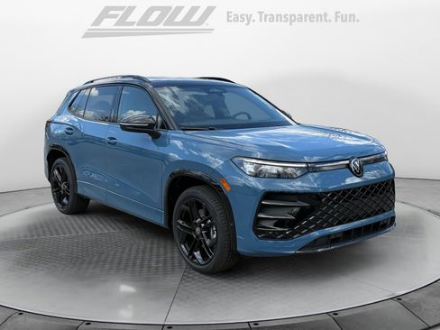 New 2026 Volkswagen Tiguan SE R-Line AWD/4WD image 1