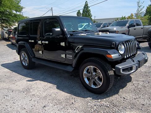 Certified 2019 Jeep Wrangler Unlimited Sahara AWD/4WD image 2