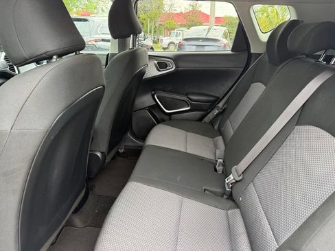 Used 2024 Kia Soul LX w/ Option Group 015 FWD image 11