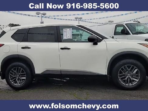 Used 2021 Nissan Rogue S image 11