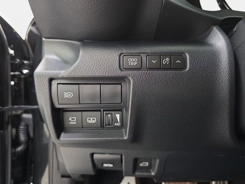 Used 2025 Lexus IS 500 RWD image 25
