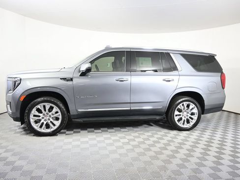 Used 2021 GMC Yukon SLT w/ SLT Luxury Plus Package AWD/4WD image 2