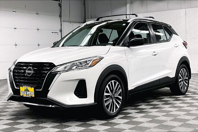 Used 2022 Nissan Kicks SV FWD image 13