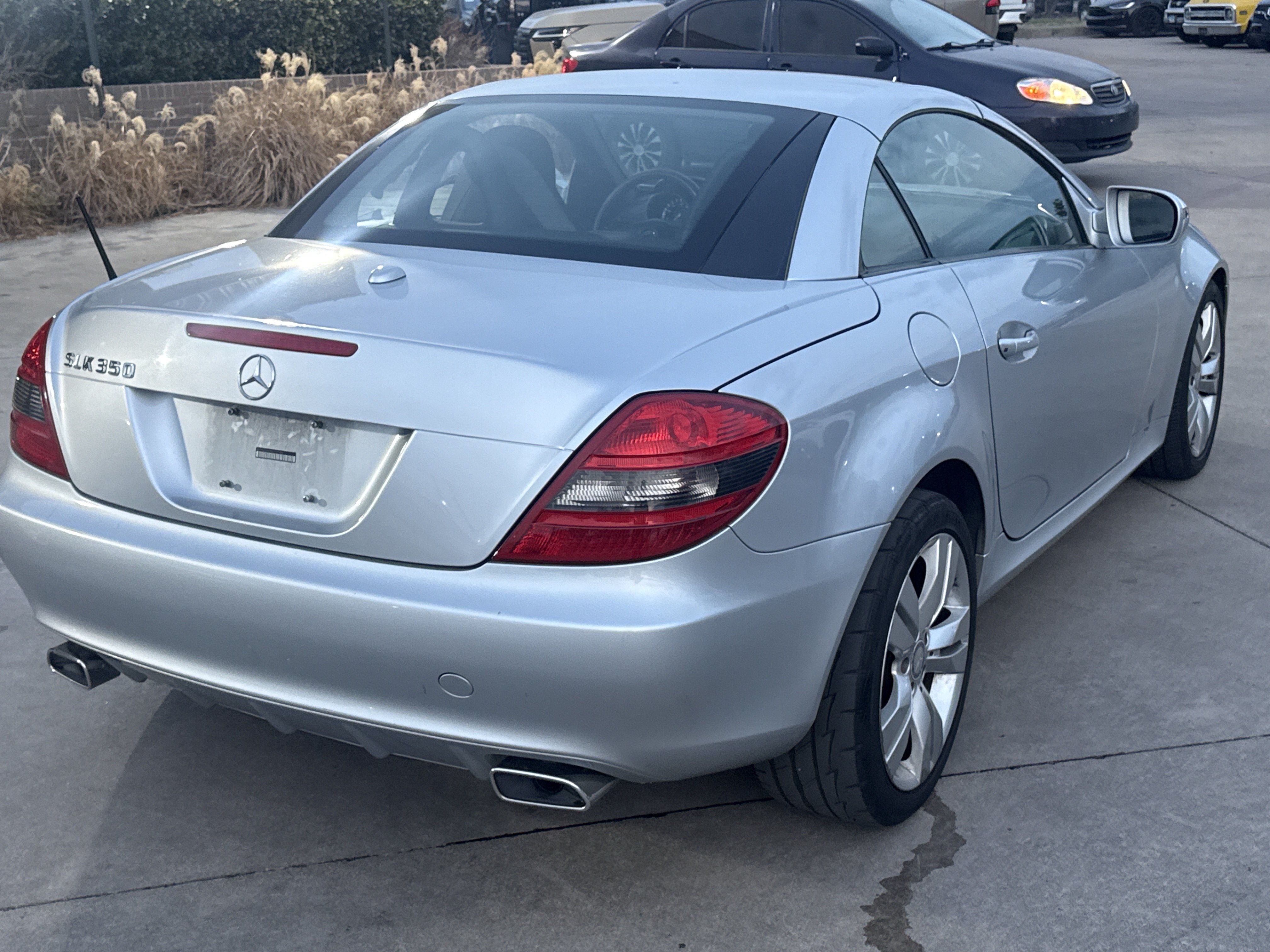 Used 2010 Mercedes-Benz SLK 350 image 7