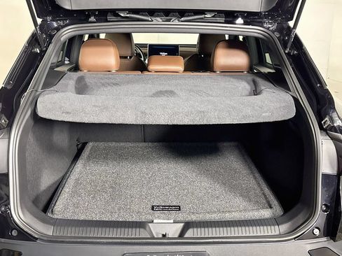 Certified 2025 Volkswagen ID.4 Pro AWD/4WD image 22